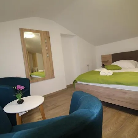 Gemuetliche Daniela Mit Pool Und Jacuzzi Apartment