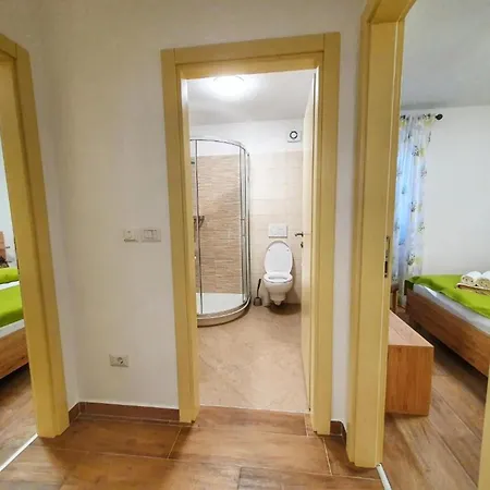 Apartment Gemuetliche Daniela Mit Pool Und Jacuzzi